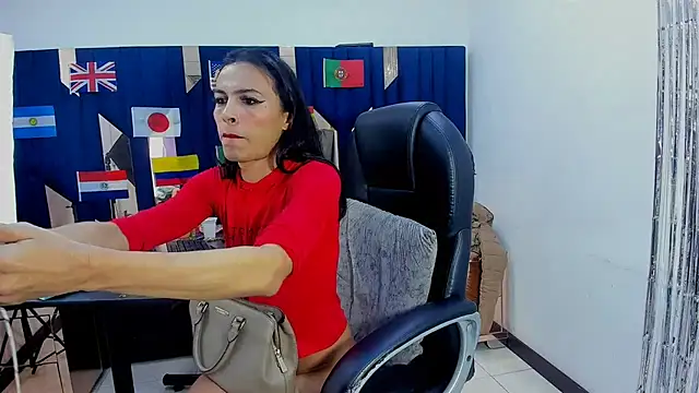 Aisha_hotts777 webcam