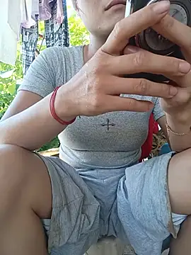 Linda-yiyi live sex cam