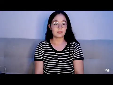 Elina_Rose888 webcam