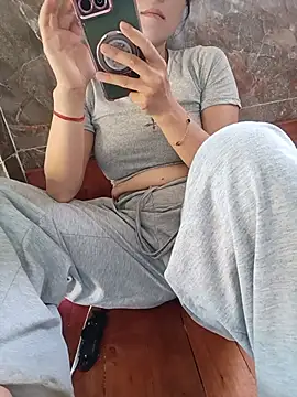 Linda-yiyi webcam