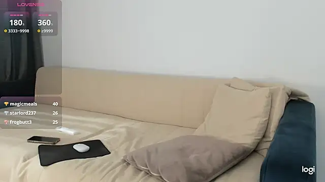 AmelinaLove webcam