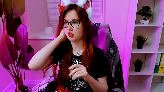 CarolGiggly webcam