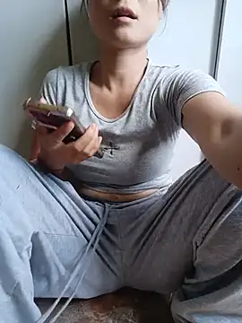 Linda-yiyi webcam
