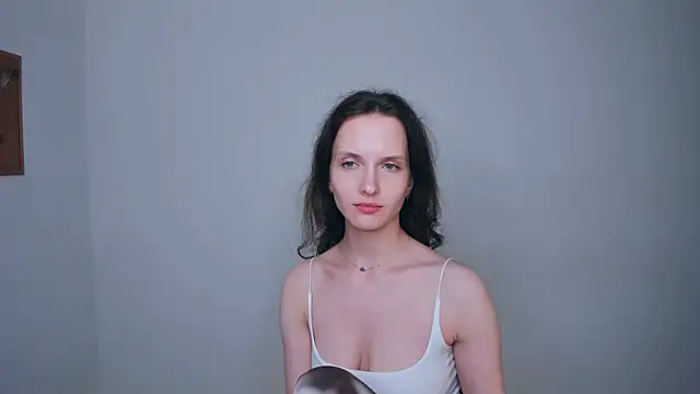 Ariadna_Shy webcam