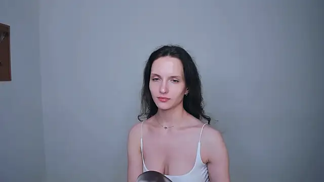 Ariadna_Shy webcam