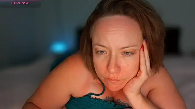 julimonroe webcam