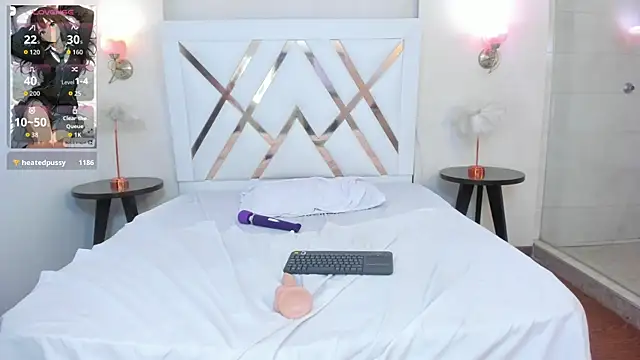 Sky_Collins_ webcam