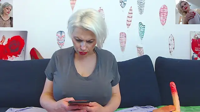 Golden__Girl__WOW__ webcam