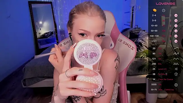AnyaTaylor_ webcam