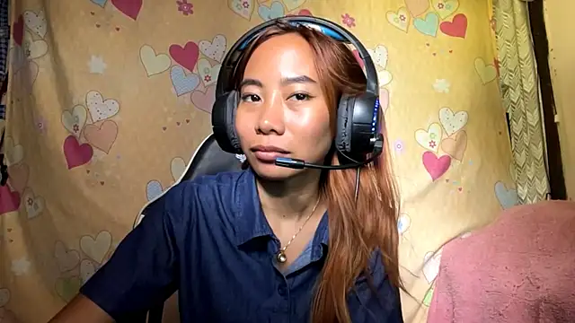 PiaSwida live cam model