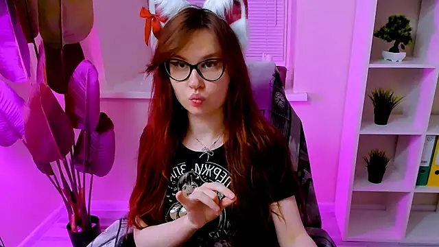 CarolGiggly webcam