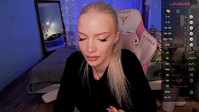 AnyaTaylor_ webcam