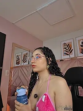 DemiJones_ webcam