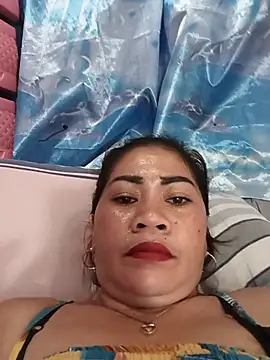 sweetchubbymommy_02 - SweetChubbyMommy_02's free webcam - UK Sex Cams