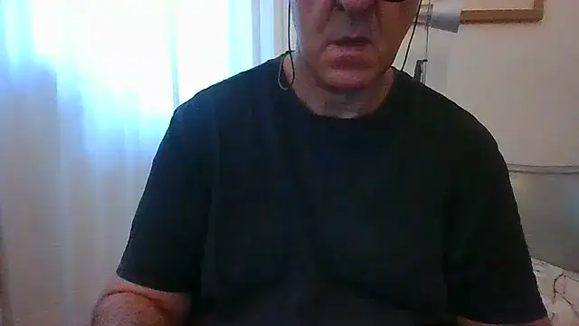 ANONIMO7735 webcam