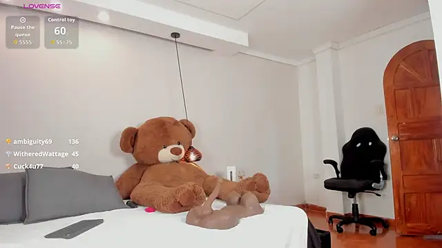 REINA_ADAHARA