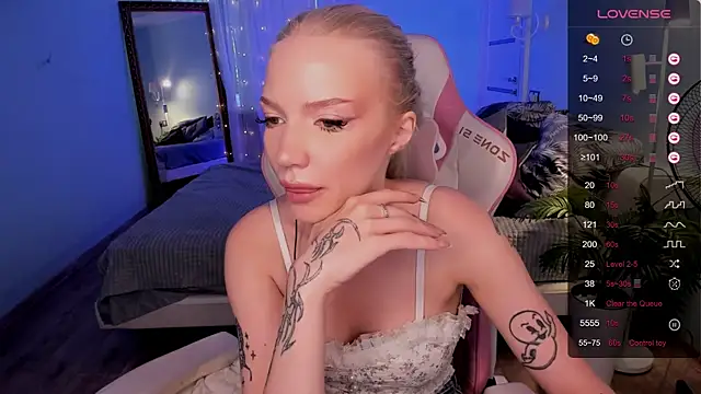 AnyaTaylor_ webcam