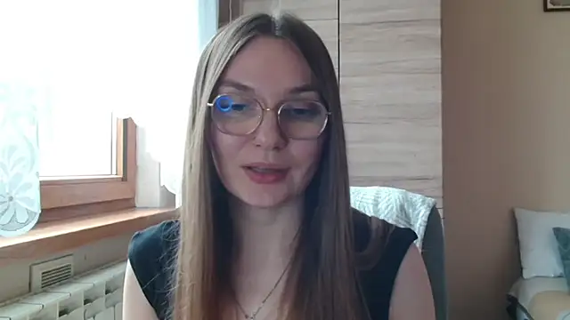 LooveELLYx webcam