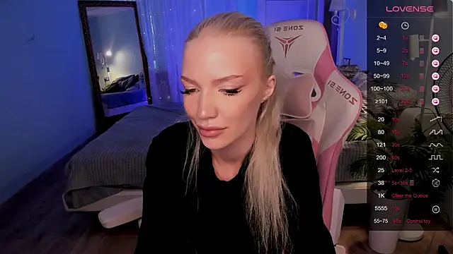 AnyaTaylor_ webcam
