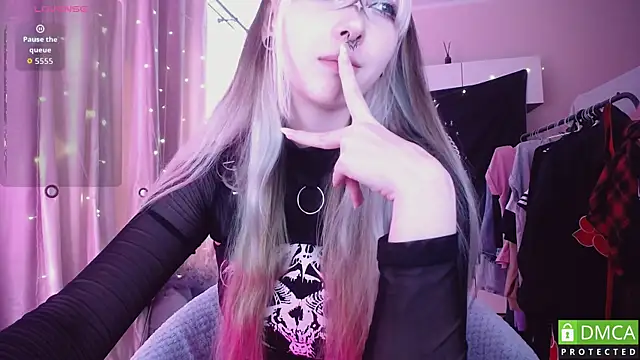 JustMeowGirl