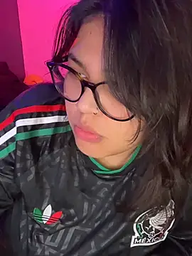 miacanela_xo