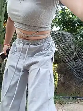Linda-yiyi webcam