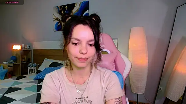 Maya_Campbell webcam