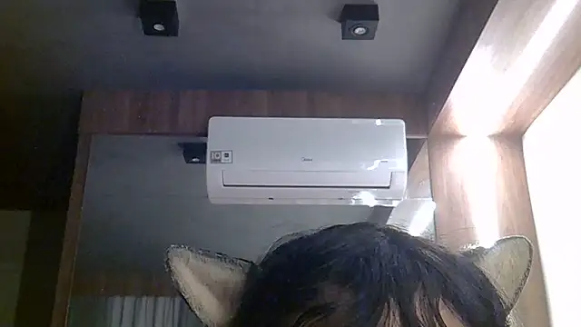 SkinnyKitten webcam