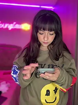 Yovng___Lau