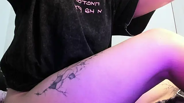 Dark_Moni webcam