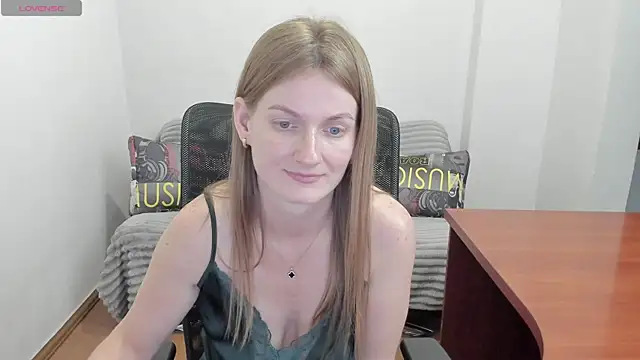 Alisha_Skyes webcam