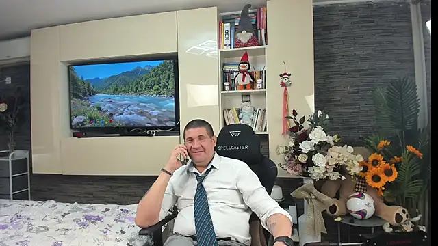 SpartacusDaddy48 webcam