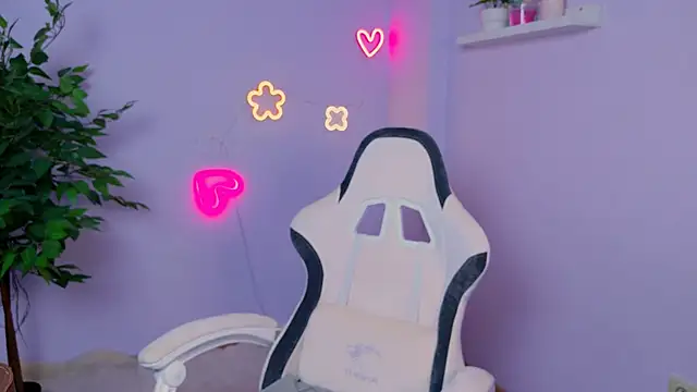 EllyColins webcam