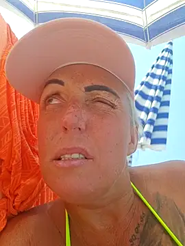 theblondecocklover webcam