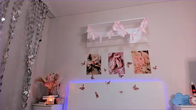 Milly_Lane webcam