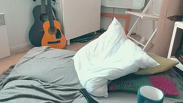 CeriseLapine webcam