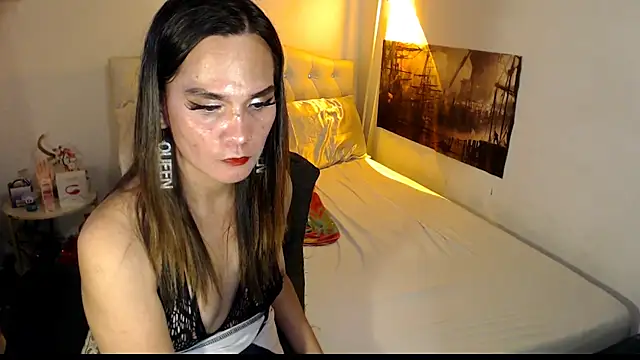 NinaDOM4CUM webcam