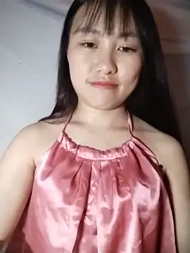 Cherry-squirtt live cam on StripChat