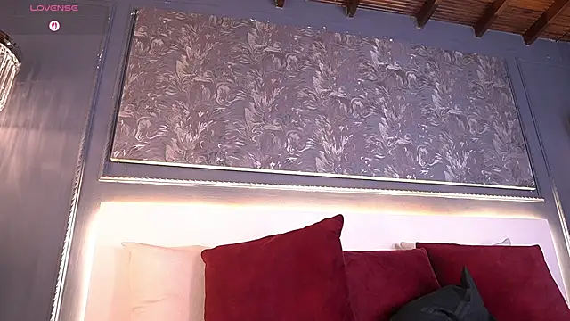 MiaKay1 webcam
