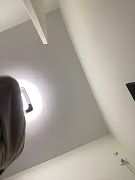 美女Liliya-77在线直播