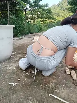 Linda-yiyi webcam