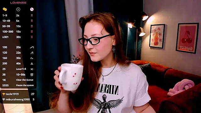 velvet_cherry_ webcam