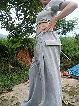 Linda-yiyi webcam