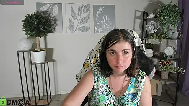 MartaEdams webcam