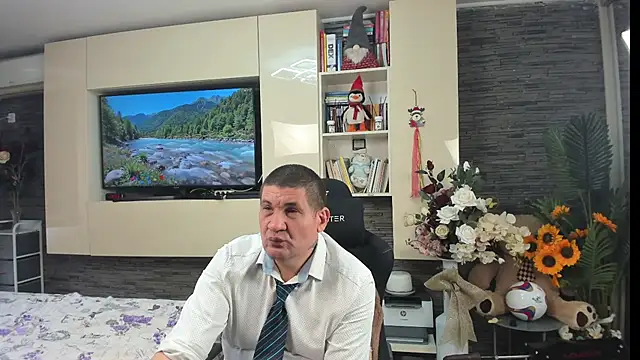 SpartacusDaddy48 webcam
