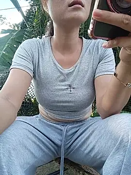 Linda-yiyi webcam