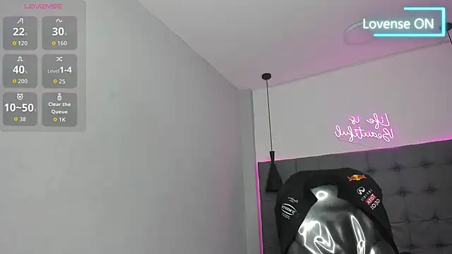 scarletcherry18 webcam