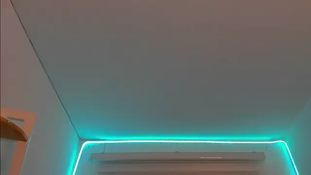 Sara_Red_X