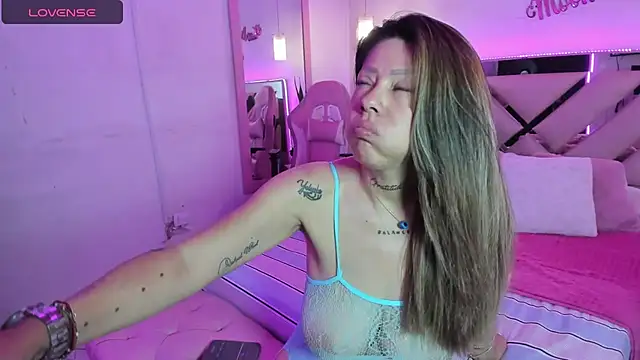 Karly_moon webcam