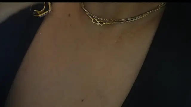 -AyeshaSinghania- webcam